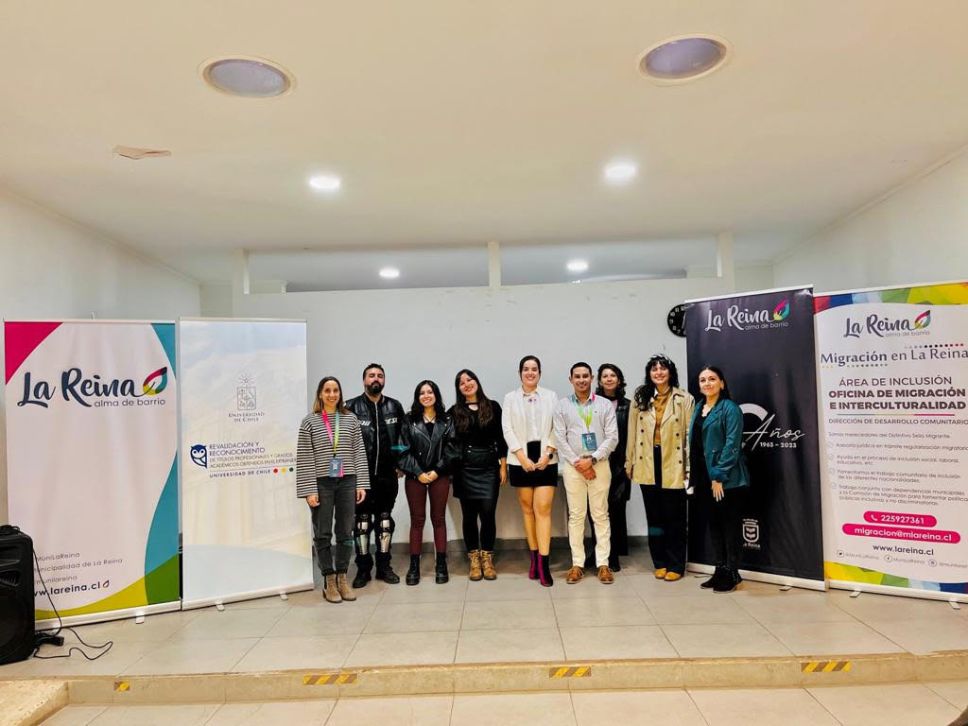 Las Jornadas de Asesoría para la Revalidación y Reconocimiento de Títulos Obtenidos en el Extranjero, realizada por la U. de Chile junto a la Municipalidad de La Reina. 